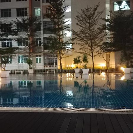 Muslim Homestay At Meru Ipoh Buitenkant foto