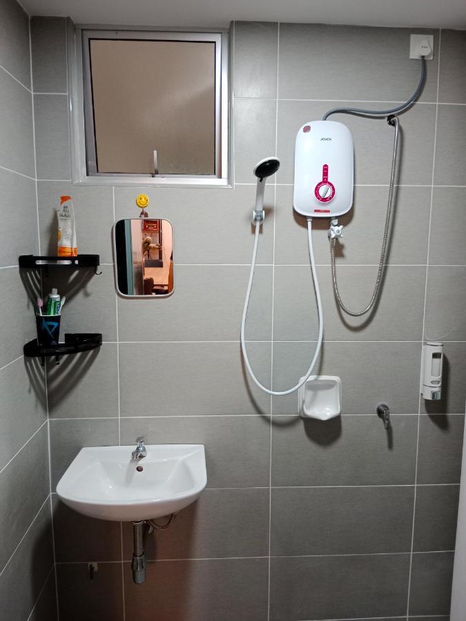 Muslim Homestay At Meru Ipoh Buitenkant foto